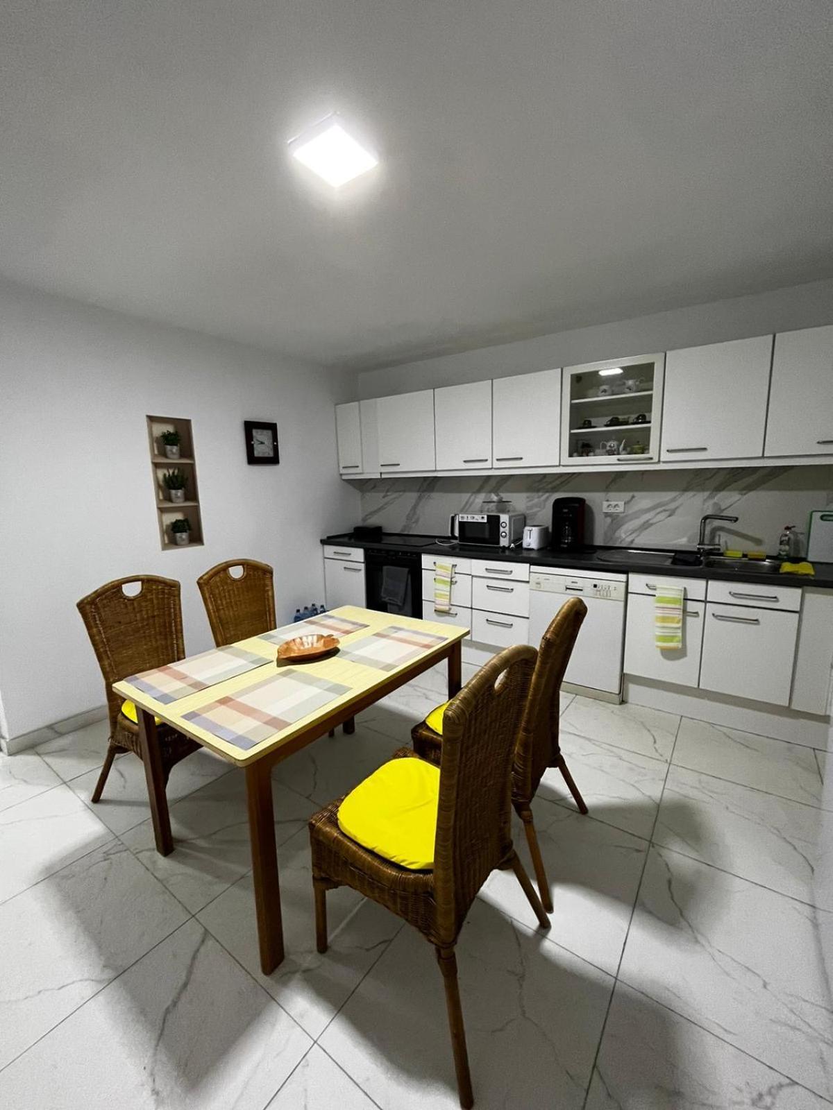 Vacation Villa Сучевица Экстерьер фото